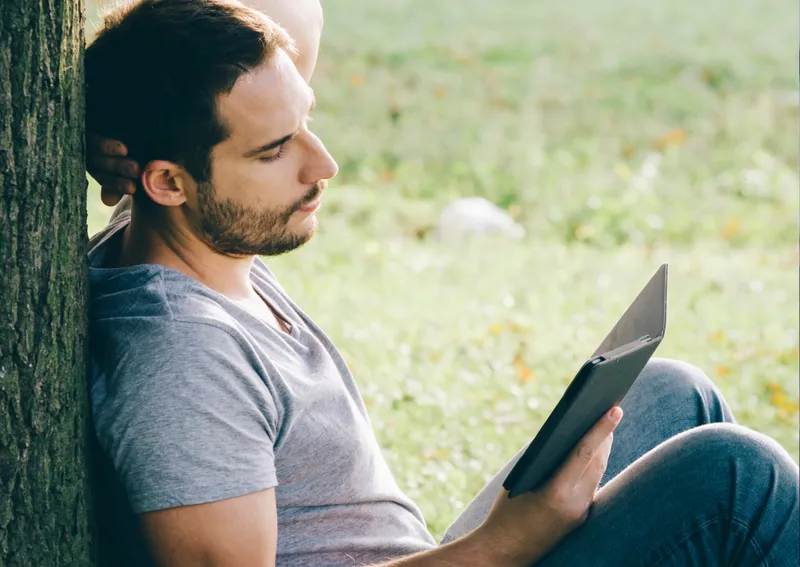 Нейросеть обогащают контент