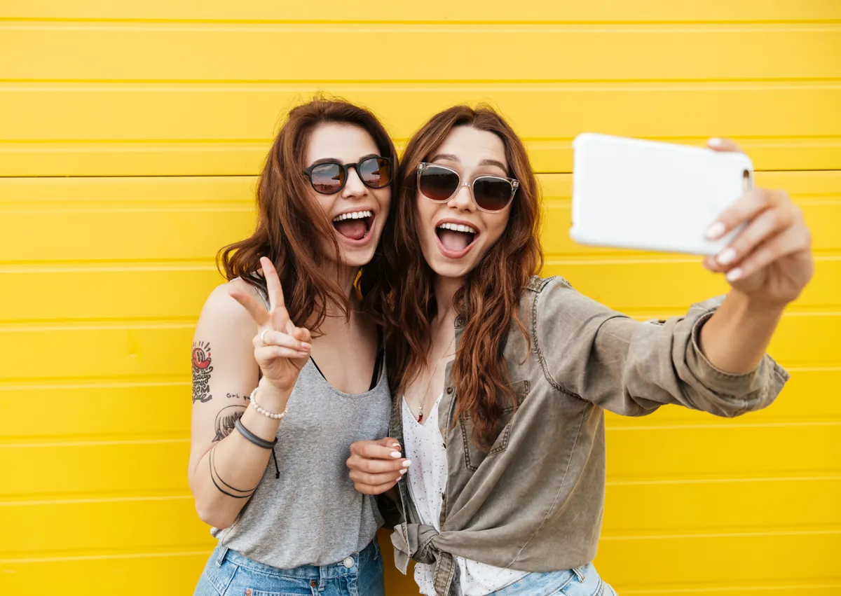 10 способов повысить узнаваемость бренда без больших затрат с ИИ