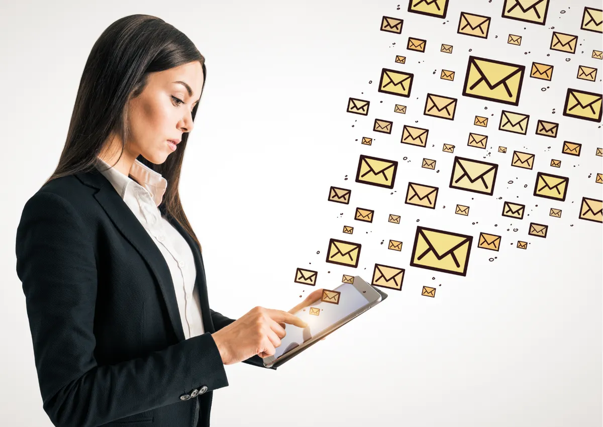 e-mail маркетолог генерит идеальное письмо клинту